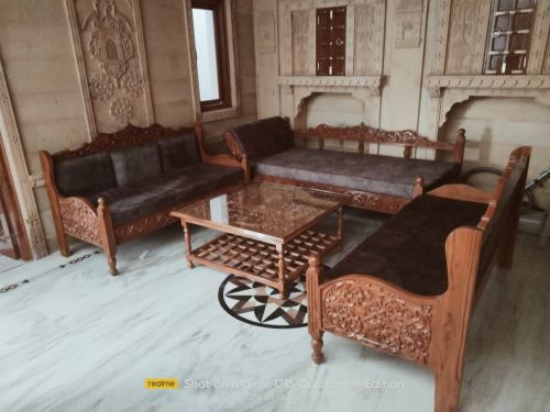 Premium-grade Teak / Sheesham Luxurious Hand-Carved Wooden Sofa Set