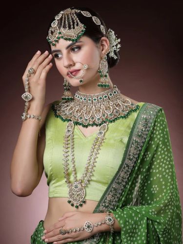 Karatcart Gold Plated Green Stone Kundan Dulhan Bridal Jewellery Set