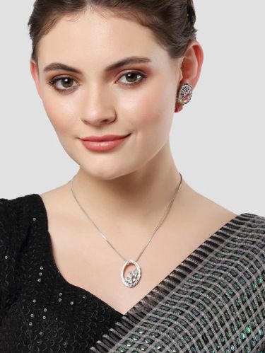 Karatcart Silver Tone Cubic Zirconia Studded Pendant Set for Women