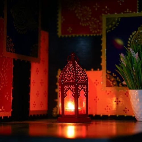 Common Red Color Metal Lantern Dried