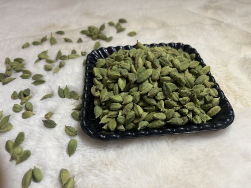 8mm Bold Green Cardamom, Grade Standard : Food Grade