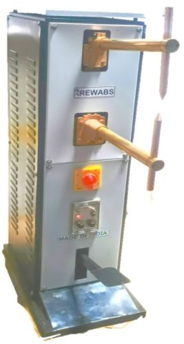 Mild Steel Powder Coated 50Hz Pedal Operated Spot Welding Machine