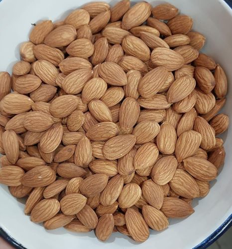 Almond Nuts for Snacking Or Baking, Grade Standard : Food Grade