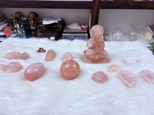Polished Rose Quartz, Color : Light-pink, Form : Solid