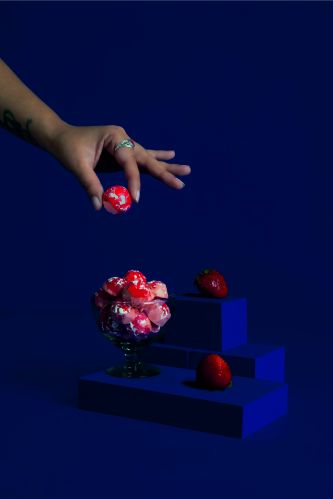 Strawberry Chocolate, Color : White & Pink