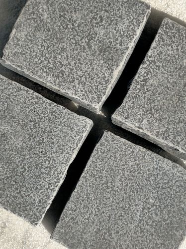 Tumbled Non Polished Limestone Cobble Stone Hand Cut For Parking