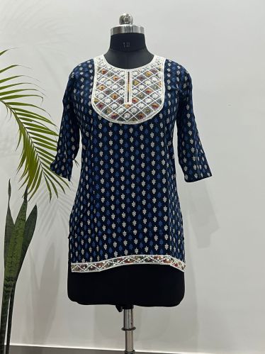 Cotton Ladies U Neck Stylish Short Kurti, Color : Multicolor