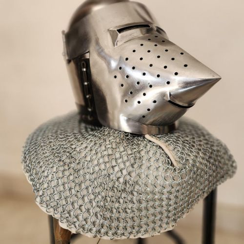 Plain Stainless Steel Chrome Finish Helmet, Packaging Type : Grey