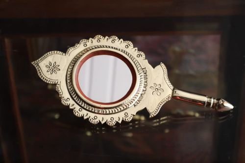 Whisbdecor Polished Aranmula Metal Mirror, Shape : Round