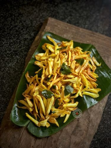 Jackfruit Chips, Packaging Type : Light Yellow