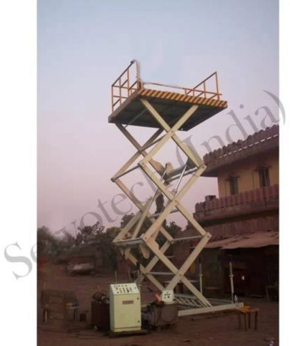 Triple Scissor Lift, Capacity : 500 Kg