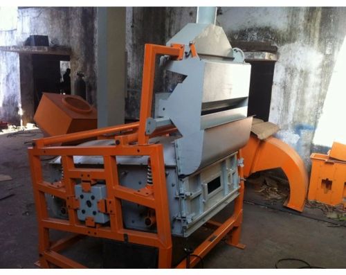 Mild Steel 1 Ton/HR Capacity Grain Cleaning Machine, Voltage : 415 V