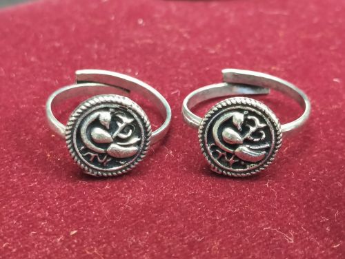 NIPSTec Non Polished Silver Oxidized Toe Ring Adjustable