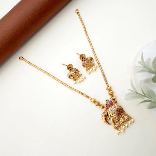 Women AD Kemp Royal Elephant Pendant Chain