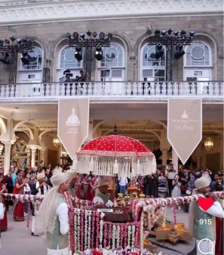 Fabric Welcome Garden Umbrella, Color : Assorted Standard for Outdoor