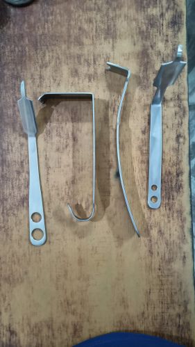 Hip Retractor, Color : Grey