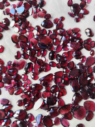 Polished Garnet Gemstone Cut 10-20mm All Occasion