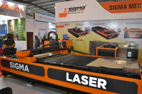 Sigma Stainless Steel 1000 W Fiber Laser Cutting Machine for Industrial