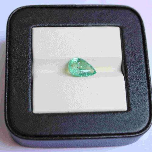 Natural Emerald Columbian Gemstone, Weight : 2.28 Cts