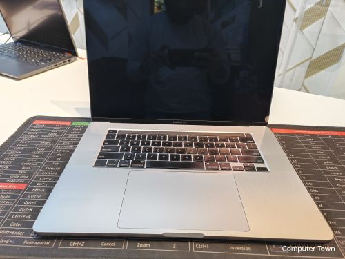 Core I7 Apple Macbook Pro, Color : Grey, Screen Size : 16 Inch for Ios