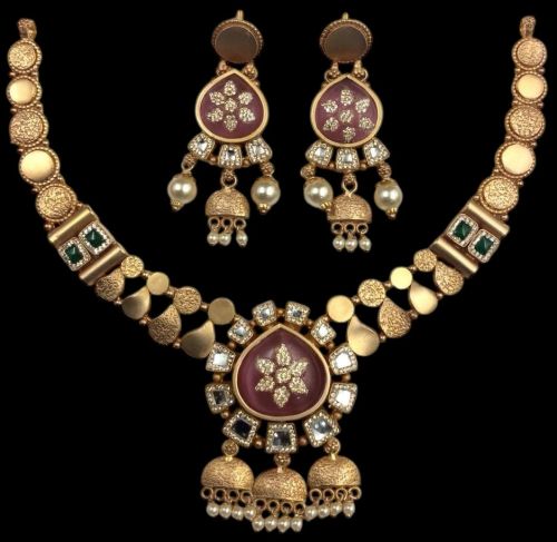 Traditional Temple Motif Pearl Drops Gold Necklace Set
