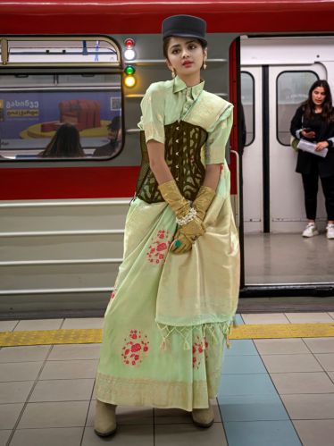  Weaving Ladies Pista Silk Sarees, Saree Length : 6.3 Meter