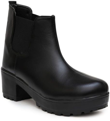 Black Plain Ancle Length Boot
