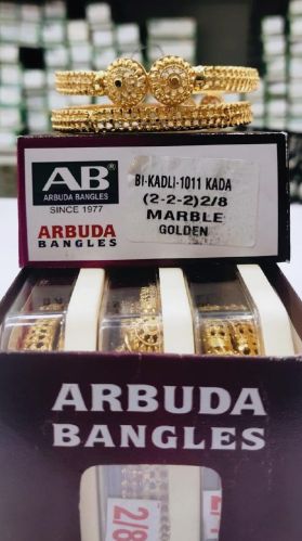 Polished Marble Golden BI-Kadali Brass Kada Party Wear