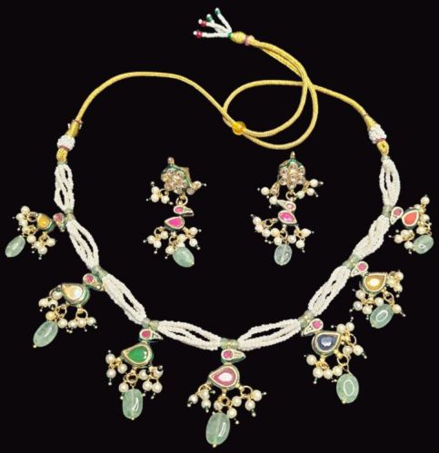 Kundan Bird Shape Pendant with Pearl Strings Choker Set