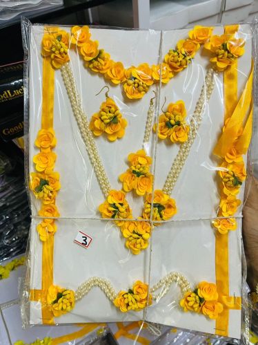 Haldi Ceremony Flower Jewellery Set, Packaging Type : Plastic Box