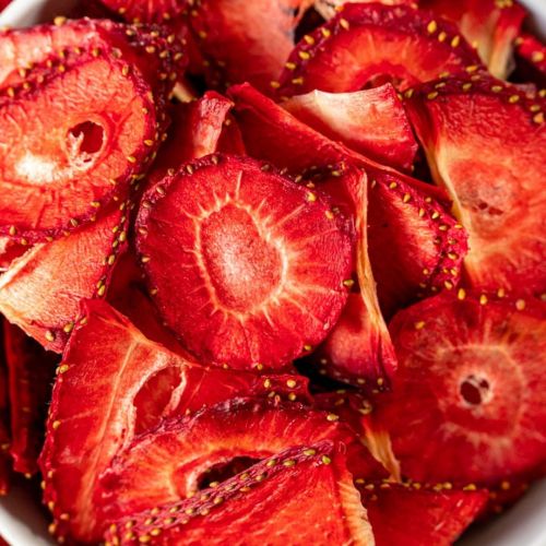 Dehydrated Strawberry Slice, Color : Red