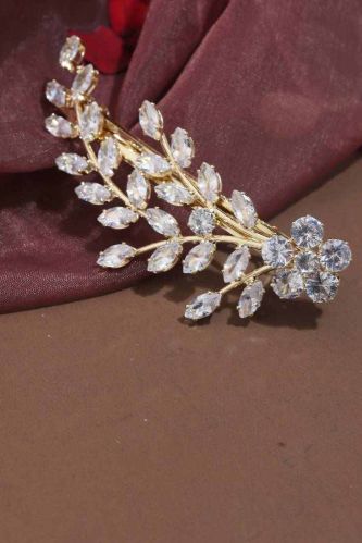 Leaf Shaped American Diamond Hair Clip, Color : Silver