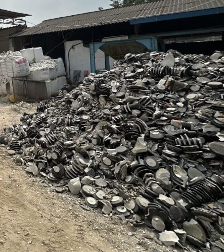 Mild Steel Electrical Insulator, Packaging Type : Plastic Bag