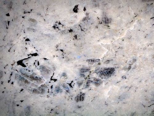 Labradorite White Granite, Packaging Type : Wooden Crate