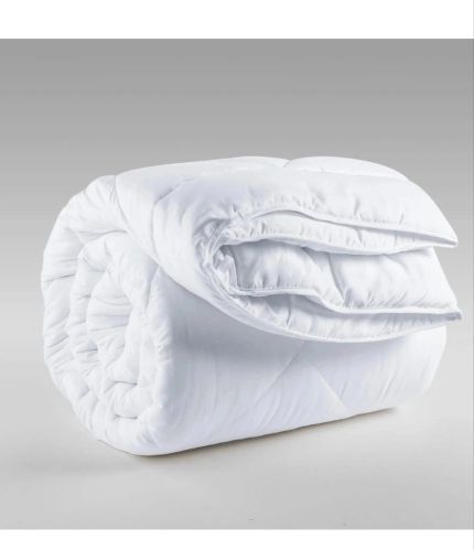 Plain Siliconised/micro Fiber Comforters, Color : White for Bed Use