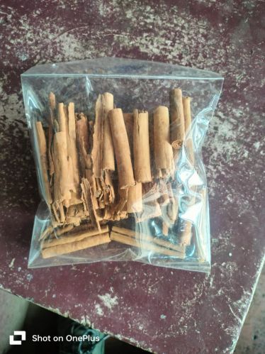 Cinnamon Sticks, Color : Brown, Packaging Type : Sealed Bag