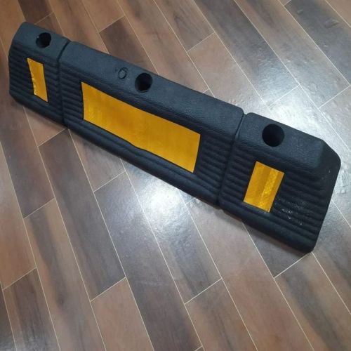 Rubber Triangular Wheel Stopper, Color : Black, Yellow Standard