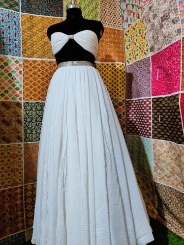 Pure Lurex Georgette with Silver Jari Lining (Dyeble Viscose Base) Fabric