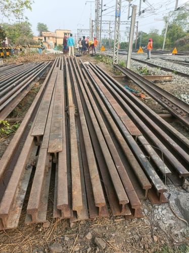 Mild Steel Rail Track Scrap, Shape : Rectangular for Recycling