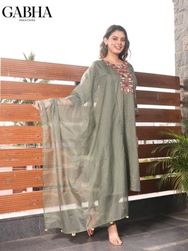 Cotton Embroidery Plain Kurta Pant Dupatta, Color : Multicoloured