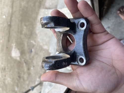 Non Coated Steel Plain Cross Holder Omni, Color : Silver