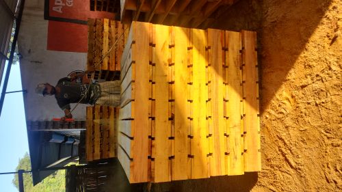 Matt Finish Wooden Pallets, Packaging Type : Brown for Industrial Use