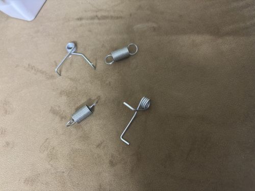 Polished Brake Springs, Packaging Type : Grey for Vehicles Use