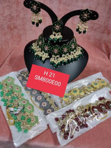 Rhinestones Exclusive Choker Style Bridal Necklace