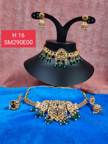 Metal Alloy Stylish Pearl Beaded Ladies Necklace Set