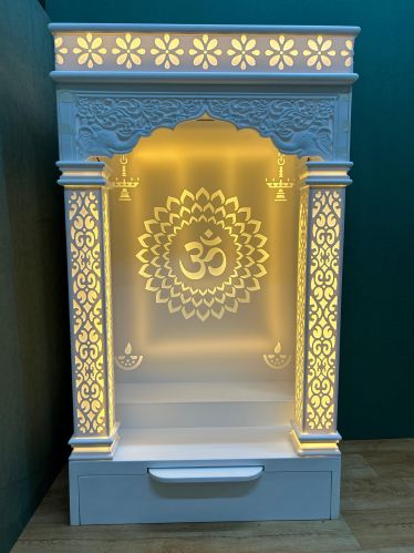 Polishing Carved Corian Temple, Brand Name : Heart JD Corporation