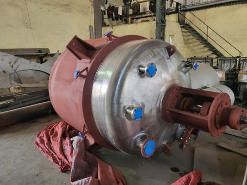 Stainless Steel Reactor, Packaging Type : Silver for Chemical Reactions