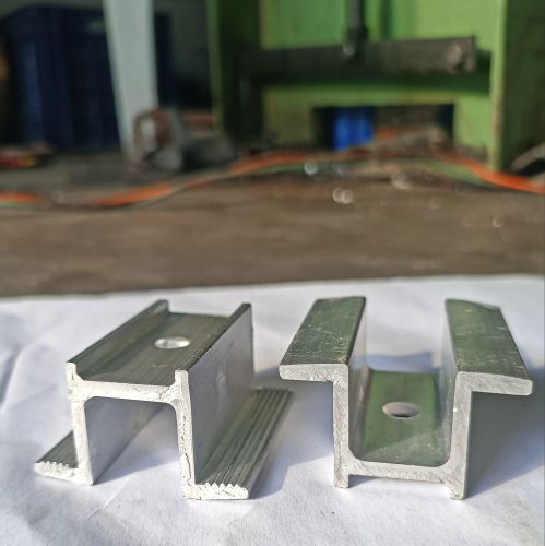 Aluminium Solar Penal U or Middle Clamp
