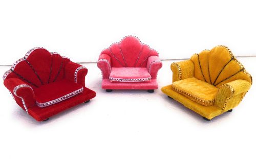 Navrang Wooden Thakurji Laddu Gopal Singhasan, Color : Multicolor