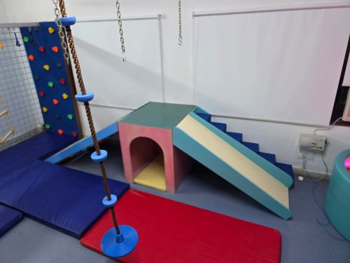 Soft Play Roller Climber with Tunnel, Age Group : 3-5 Yrs, 5-7 Yrs